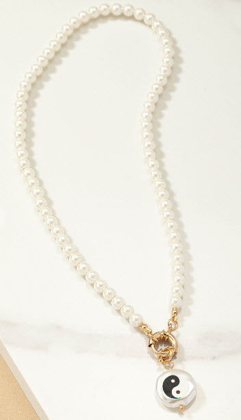 Yin & Yang Pearl Necklace