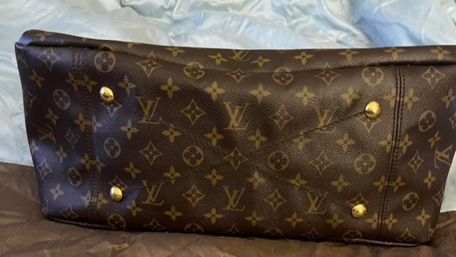 Authentic Monogram Louis Vuitton Artsy MM - Gently Loved